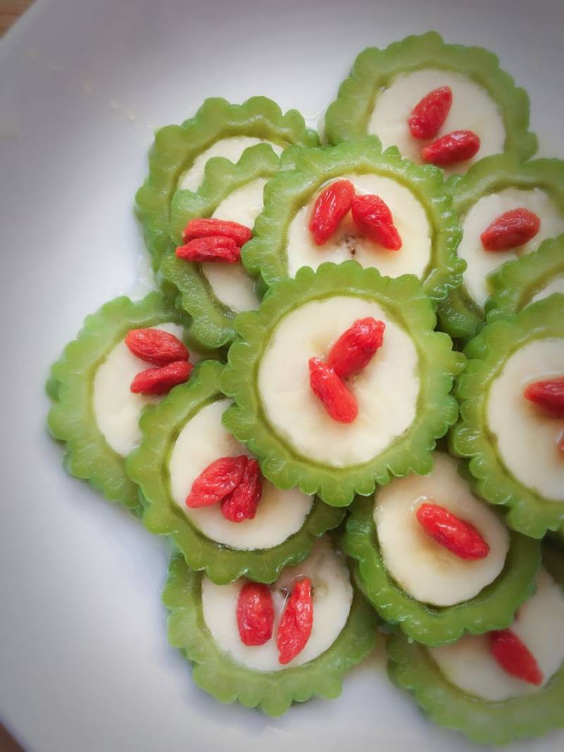 Steps for making Honey Banana Stuffed Bitter Gourd