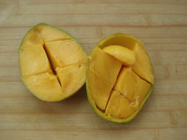 Steps to Make Mango Glutinous Rice Cakes