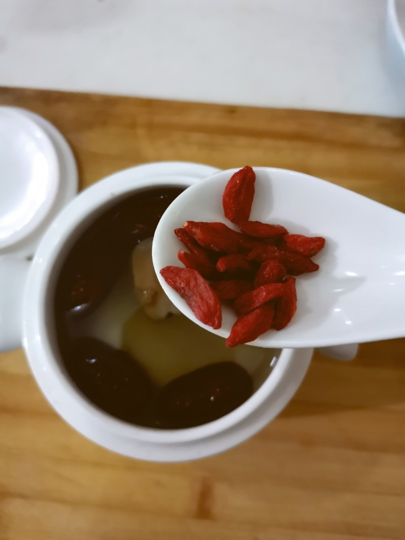 Steps for Cooking Red Date and Coix Seed Soup