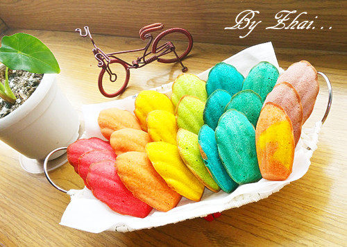 Steps to Make Rainbow Madeleine