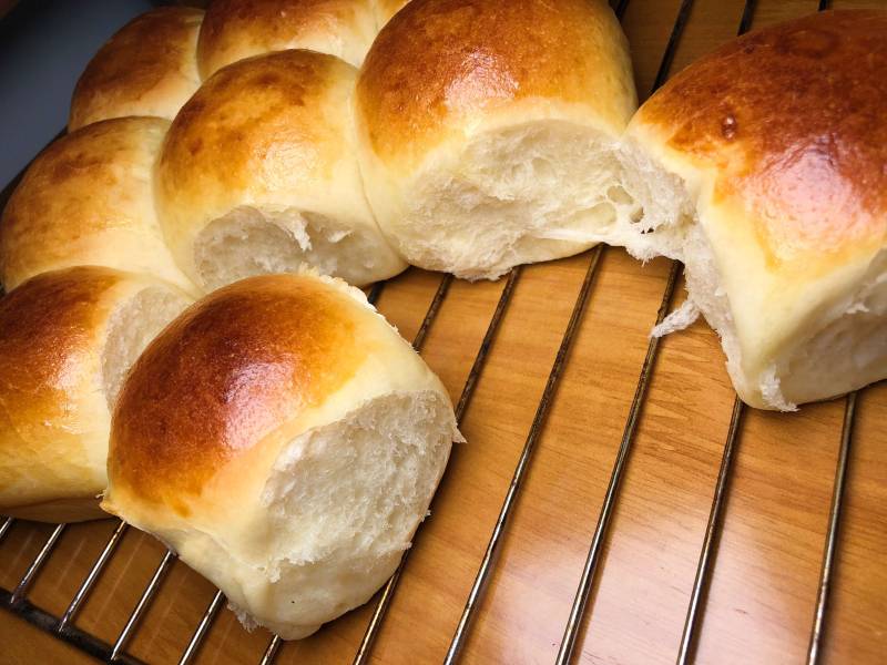 Steps for Making Fresh Milk Sweet Bread