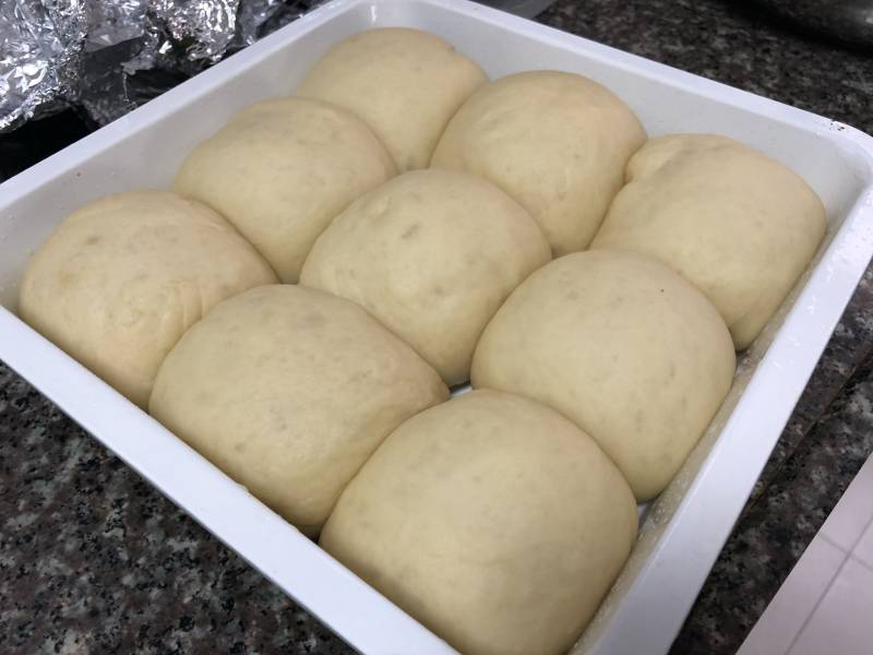 Steps for Making Fresh Milk Sweet Bread