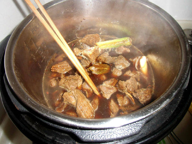 Steps for Making Braised Beef