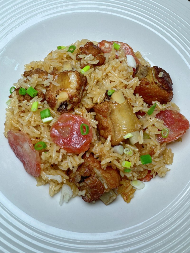Sausage and Pork Ribs Braised Rice