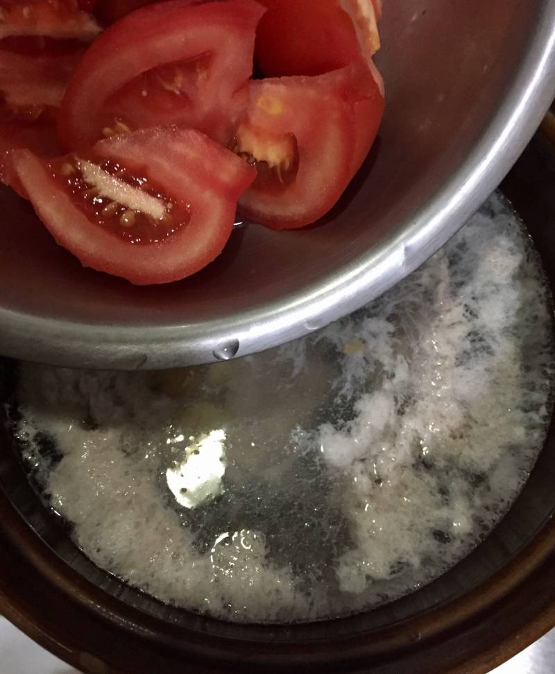 Steps for Making Minced Meat Sea Cucumber Tomato Soup