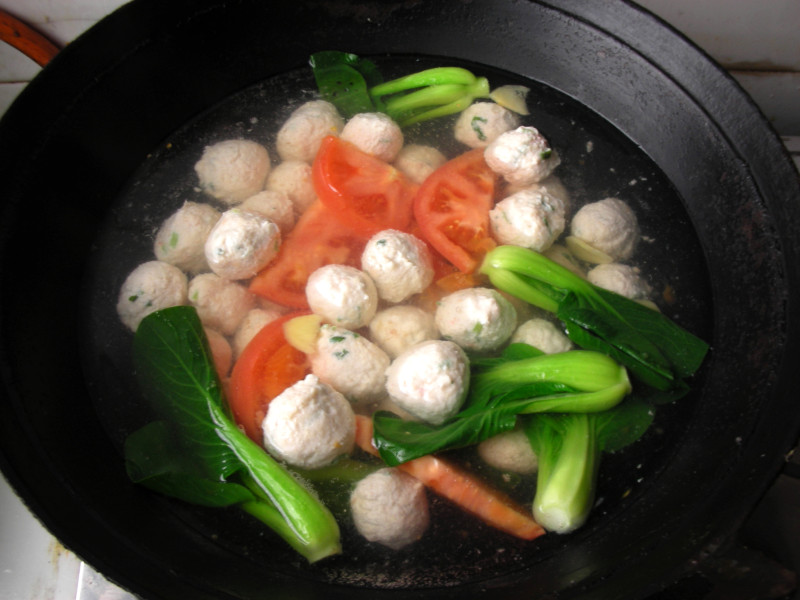 Steps for making Shrimp and Chicken Meatball Soup