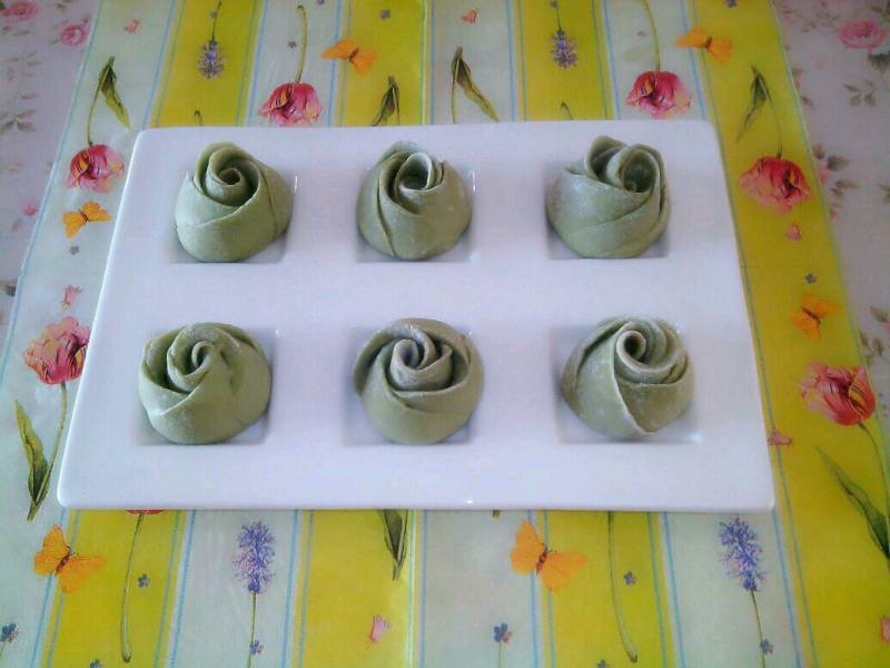 Steps to Make Green Tea Rose Flower