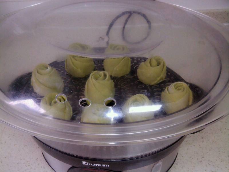 Steps to Make Green Tea Rose Flower