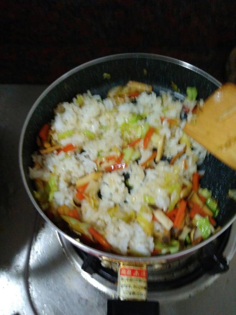 Stir-Fried Rice with King Oyster Mushrooms (Omelette Rice) Cooking Steps