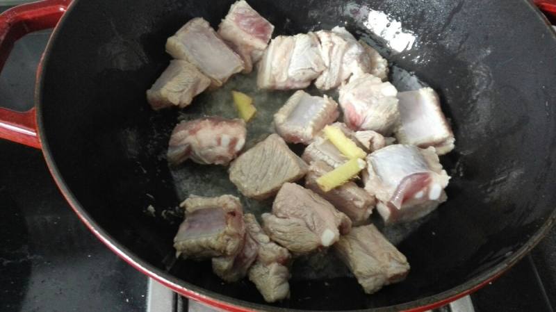 Steps for Cooking Braised Pork Ribs