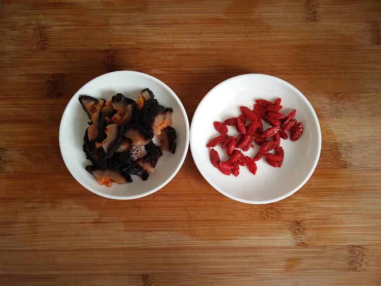 Steps for Cooking Red Ginseng and Chinese Yam Porridge