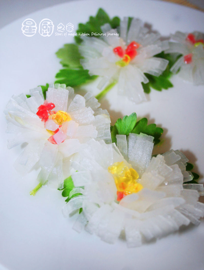 Crystal White Jade Chrysanthemum: Simple, Beautiful, Healthy, and Beautifying