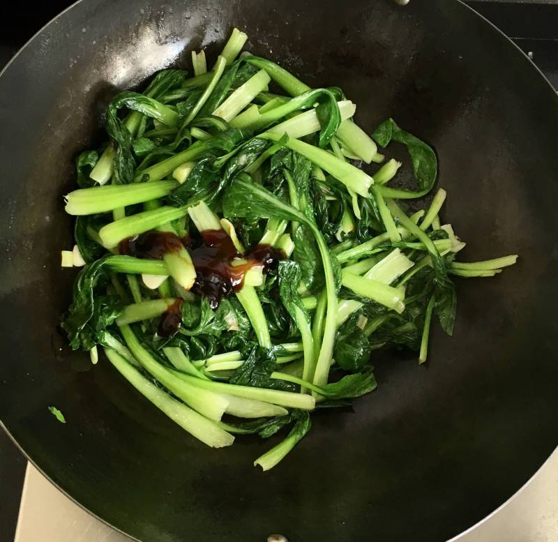 Steps for Stir-Fried Baby Bok Choy