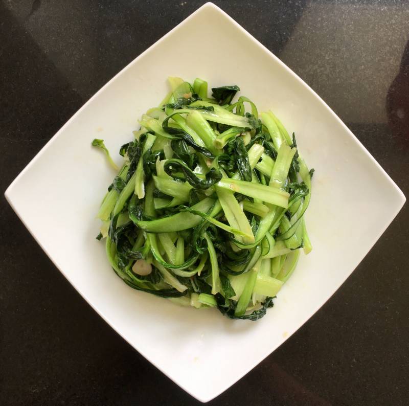 Steps for Stir-Fried Baby Bok Choy