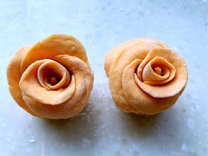 Steps for making Pumpkin Butterfly Rolls