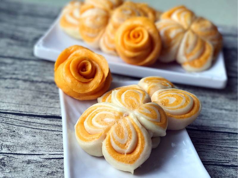 Steps for making Pumpkin Butterfly Rolls