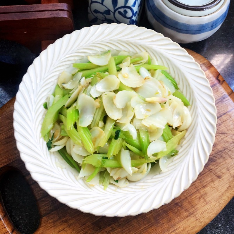 Celery and Lily Bulb Stir-Fry