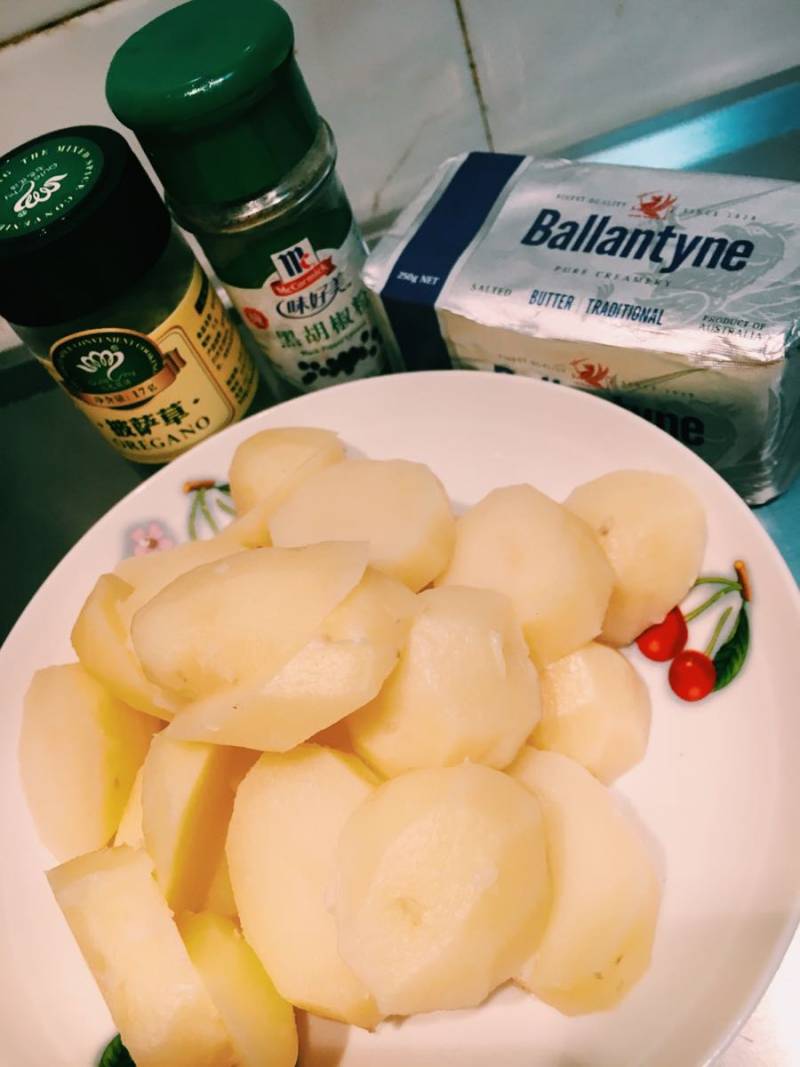 Steps for Making Buttered Potatoes (Super Easy and Delicious)