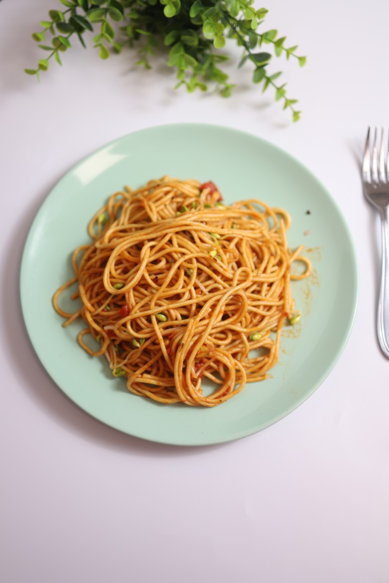 Bean Sprout Stir-Fried Noodles