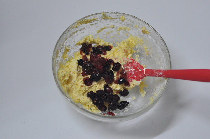 Steps for making Rum Raisin Cake