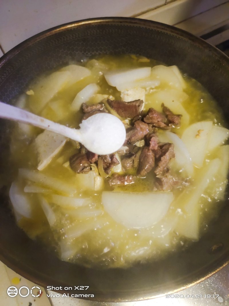 Steps for Cooking Beef and Tofu Stew with Carrots