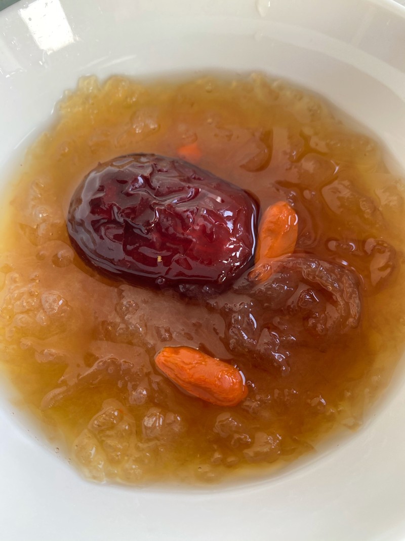 Red Dates and Goji Berry Bird's Nest Stew Detailed Steps