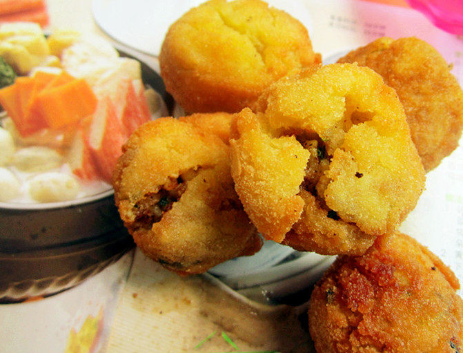 Fried Onion Pork Meatballs