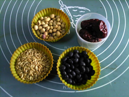 Steps for making Red Date Oat Soybean Milk