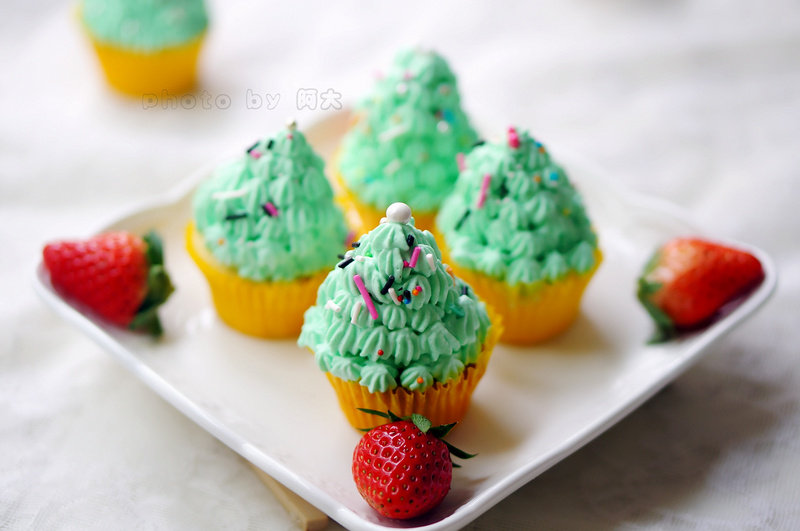 Christmas Tree Cake