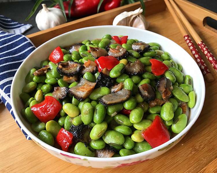 Red Ginseng Stir-Fried Edamame