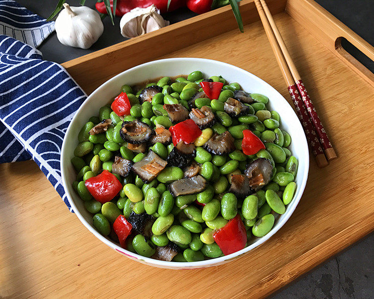 Steps for Making Red Ginseng Stir-Fried Edamame