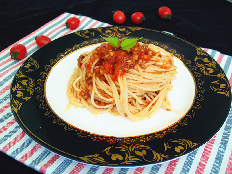 Steps for Making Eggplant Mushroom Meat Sauce Pasta