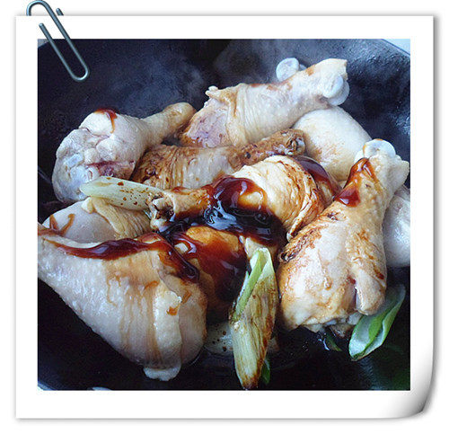 Steps for Making Soy Sauce Braised Duck Legs and Eggs