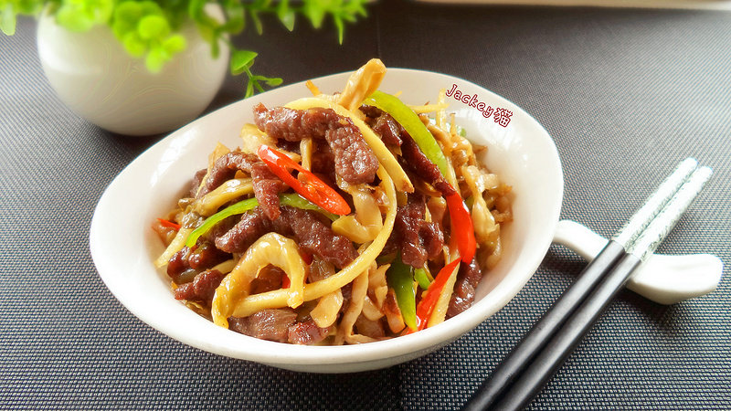 Stir-Fried Beef with Pickled Mustard and Young Ginger