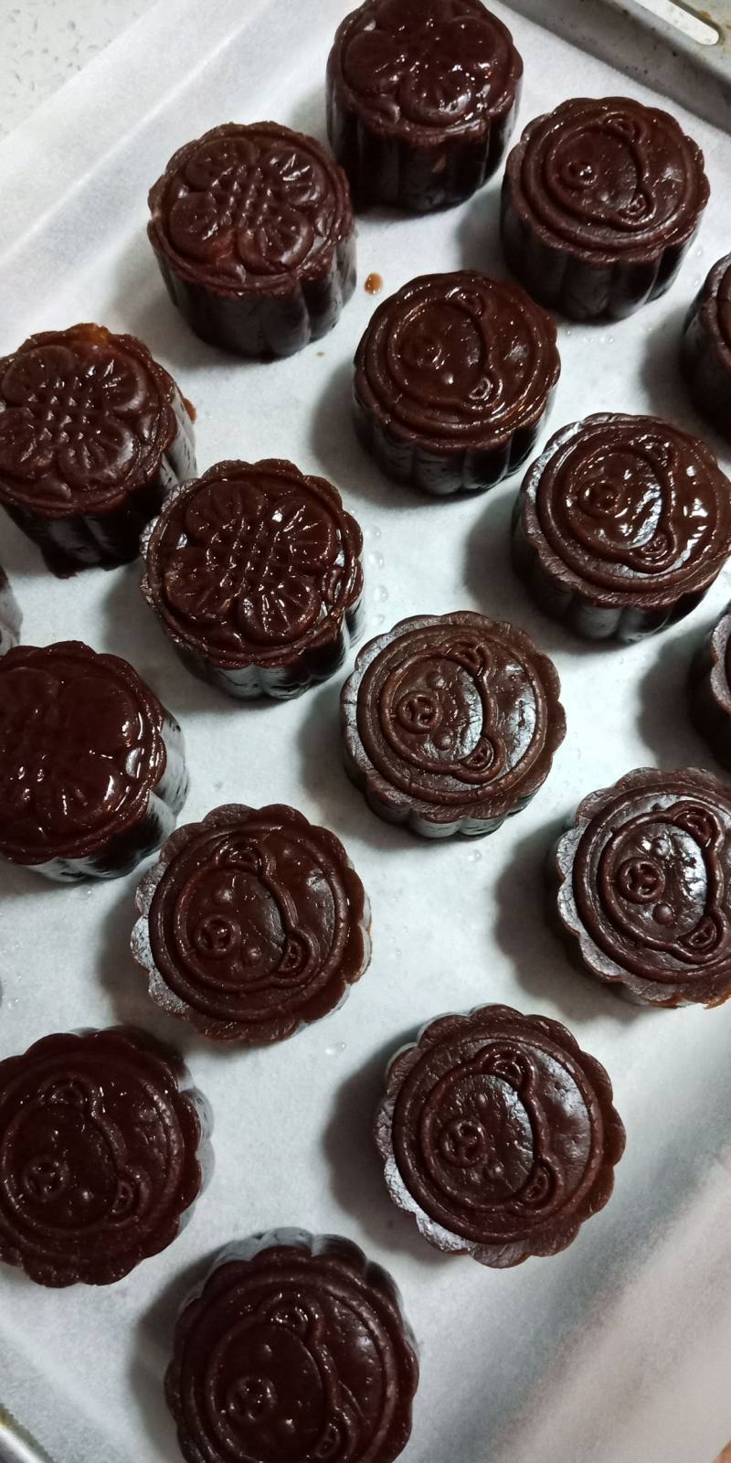 Steps for Making Chocolate Mooncakes