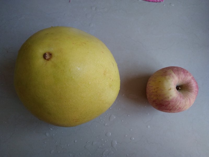 Steps for Making Pomelo Apple Juice