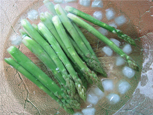 Steps for Cooking Hollandaise Sauce Asparagus