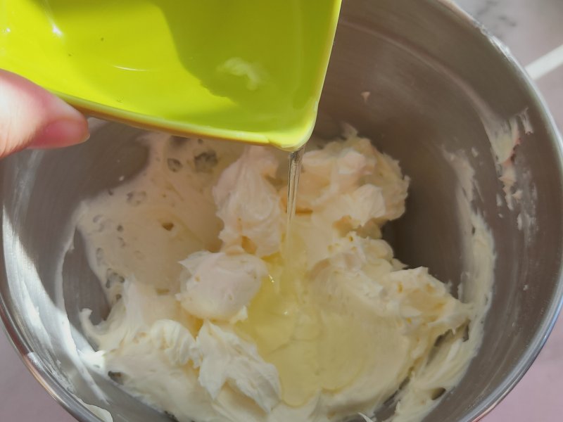 Steps for Making Matcha Cream-filled Christmas Tree Cookies