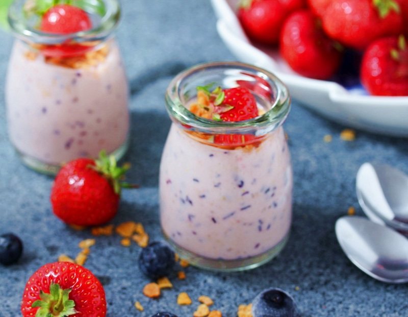 Summer Berry Yogurt Smoothie