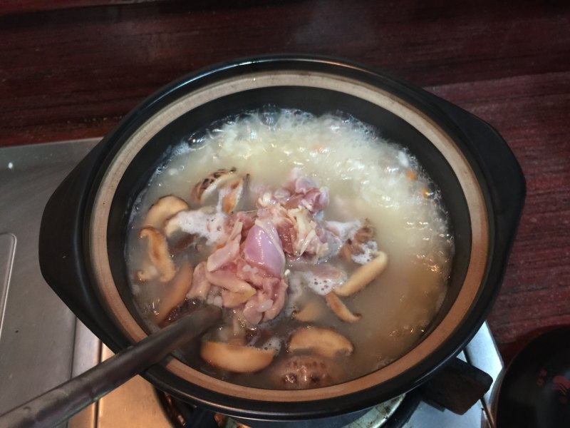 Steps for Cooking Chicken and Mushroom Congee