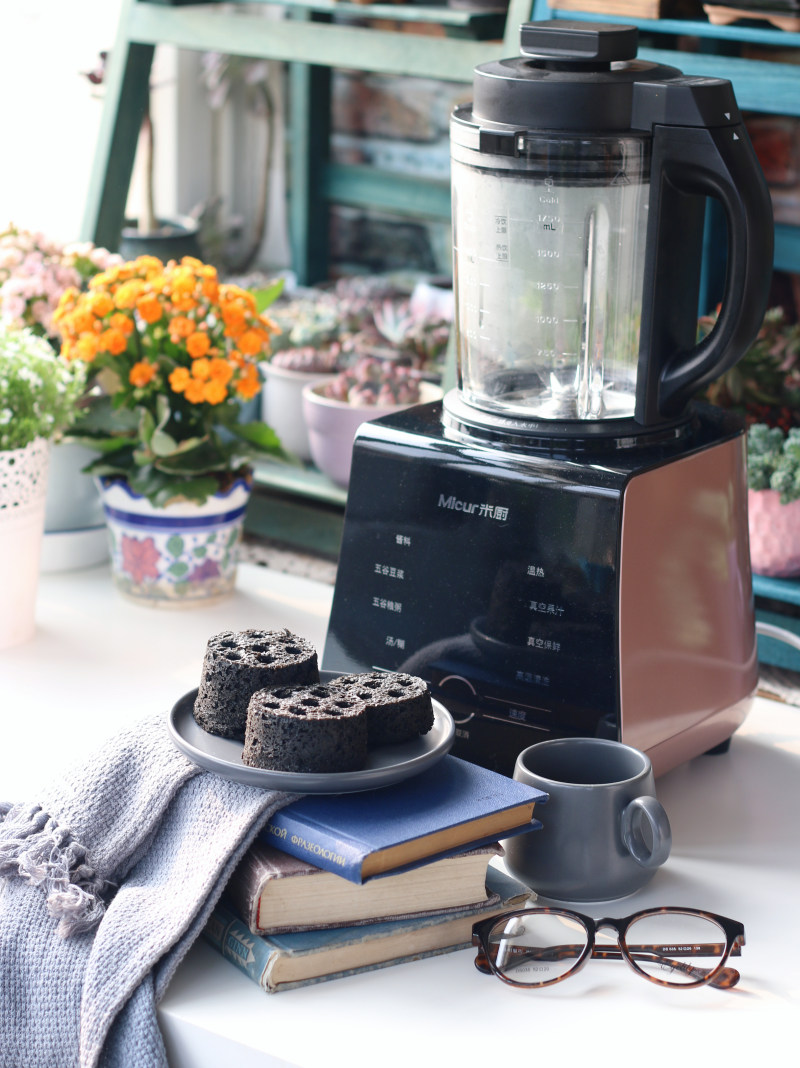 Honeycomb Black Sesame Steamed Cake