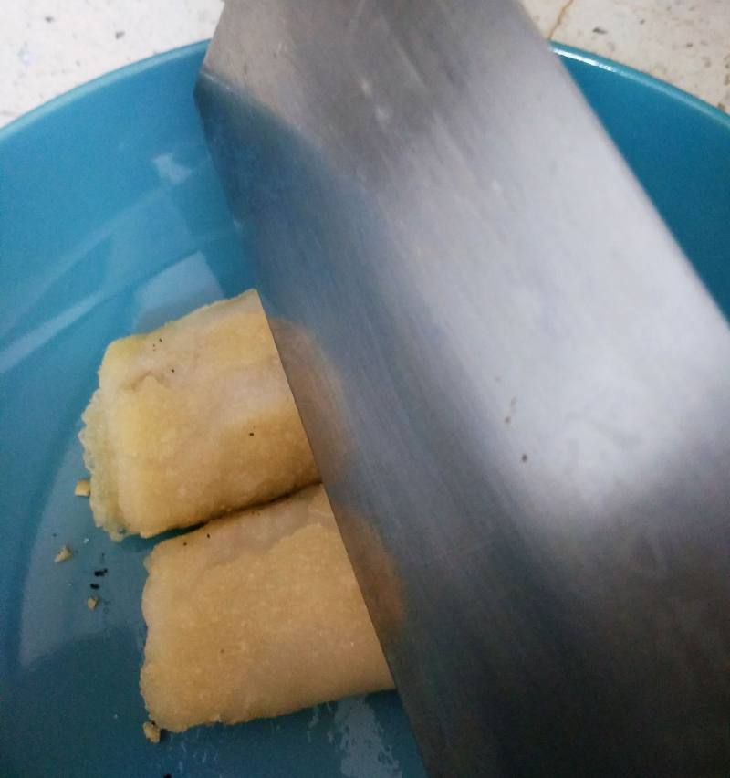 Steps to Make Peanut and Sesame Rolls