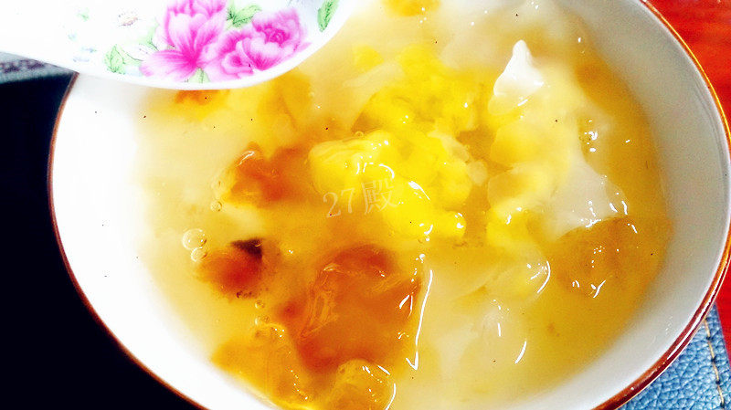 27's Chinese Dessert - Tremella, Peach Gum, and Osmanthus Soup with Coix Seed Cooking Steps