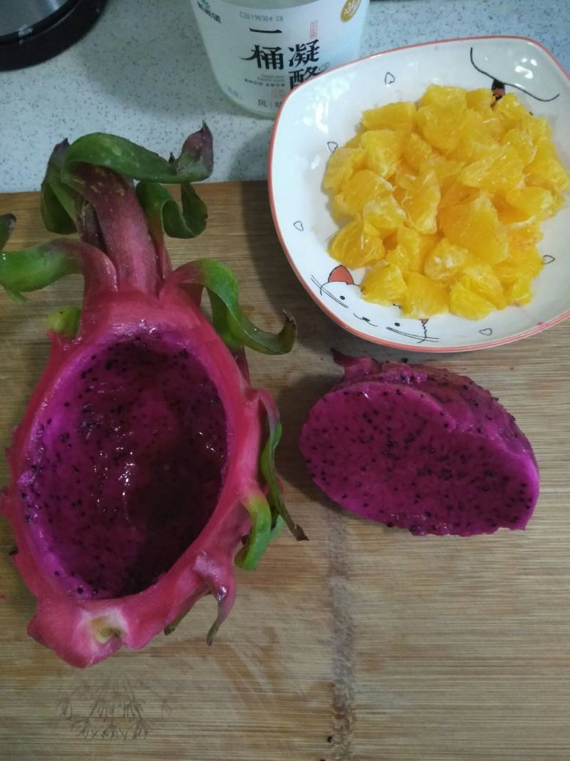 Steps for Making Dragon Fruit and Cream Salad