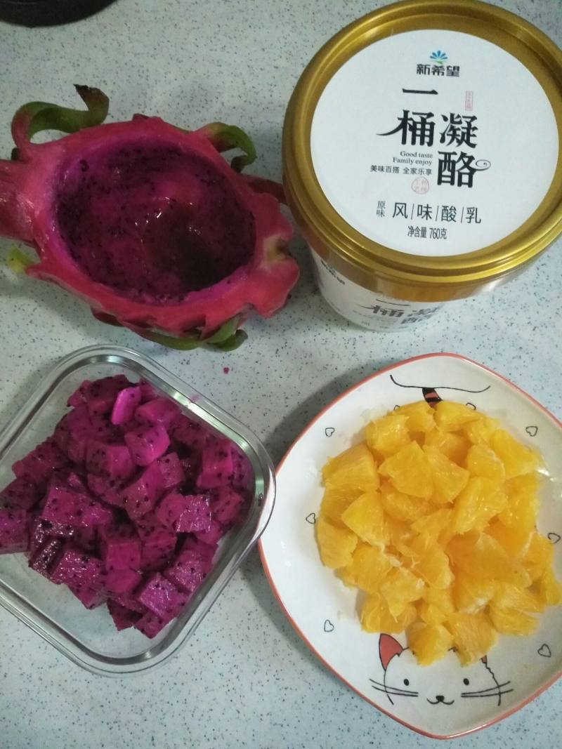 Steps for Making Dragon Fruit and Cream Salad