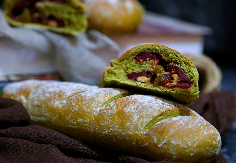 Matcha Soft European Bread