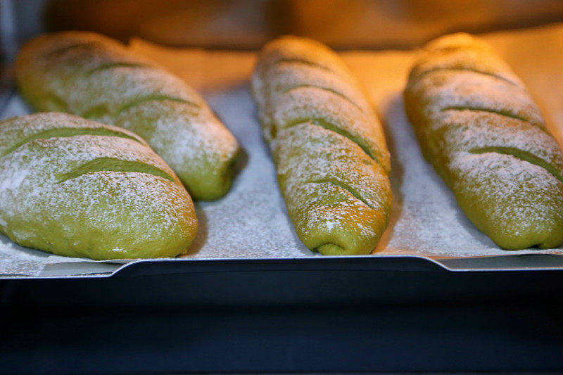 Steps for Making Matcha Soft European Bread