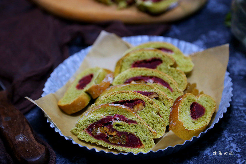 Steps for Making Matcha Soft European Bread