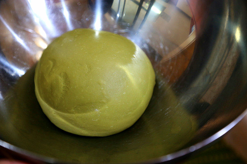 Steps for Making Matcha Soft European Bread