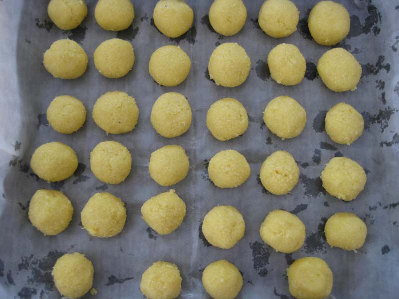 Steps for Making Coconut Butter Balls